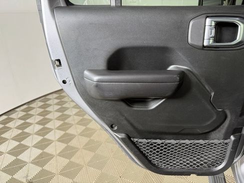 Used 2018 Jeep Wrangler Unlimited Sport S AWD/4WD image 17