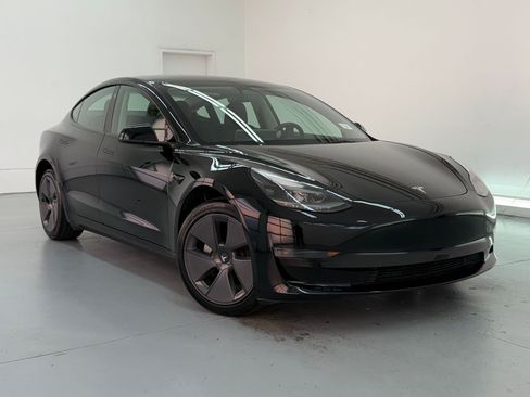 Used 2023 Tesla Model 3 Standard Range image 6