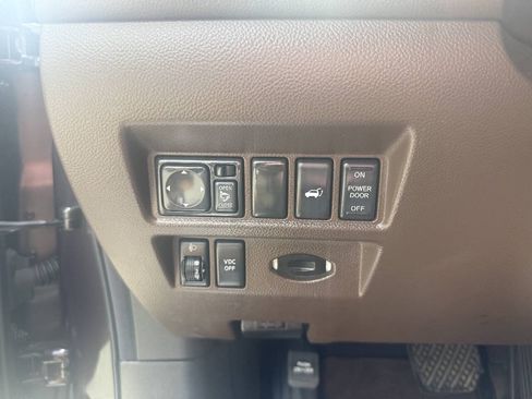 Used 2011 INFINITI FX35 AWD w/ Premium Pkg image 16