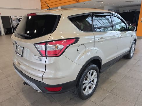 Used 2017 Ford Escape SE AWD/4WD image 7