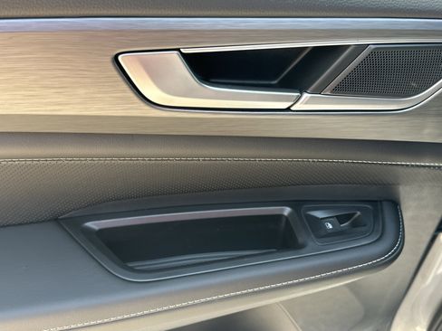 New 2026 Volkswagen Atlas Cross Sport SE FWD image 13