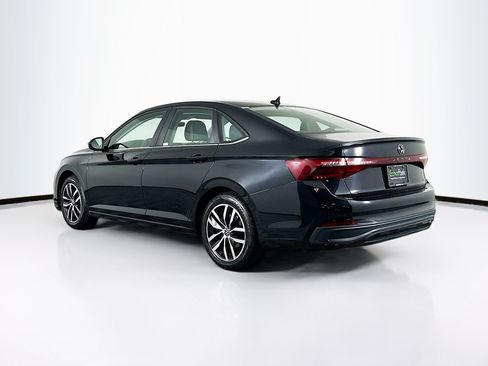 Used 2025 Volkswagen Jetta SE FWD image 5