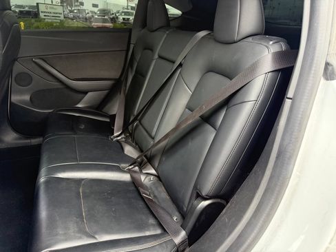 Used 2021 Tesla Model Y Long Range AWD/4WD image 4