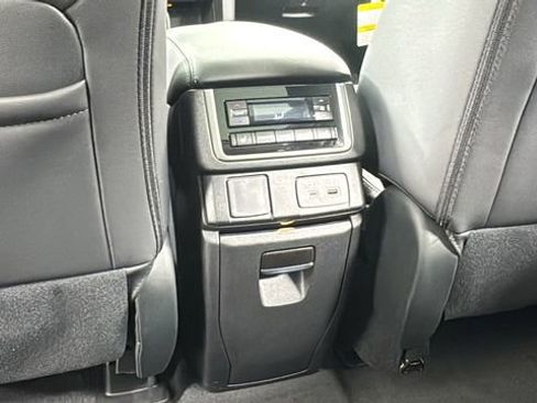 New 2026 Subaru Ascent Limited image 37