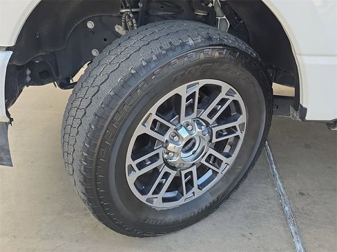 Used 2024 Ford F250 Limited image 28