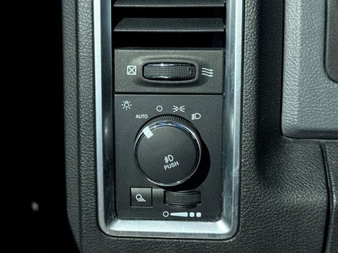 Used 2017 RAM 1500 Big Horn image 39