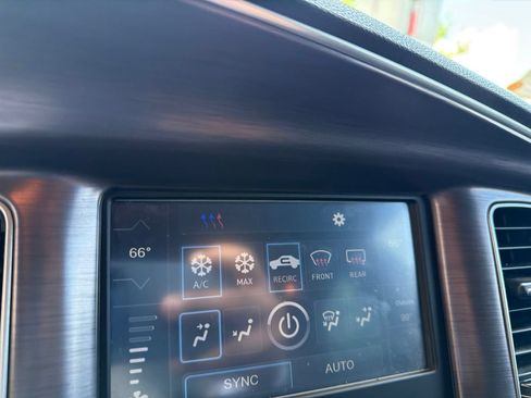 Used 2017 Dodge Charger R/T Scat Pack w/ Beats Audio Group RWD image 10