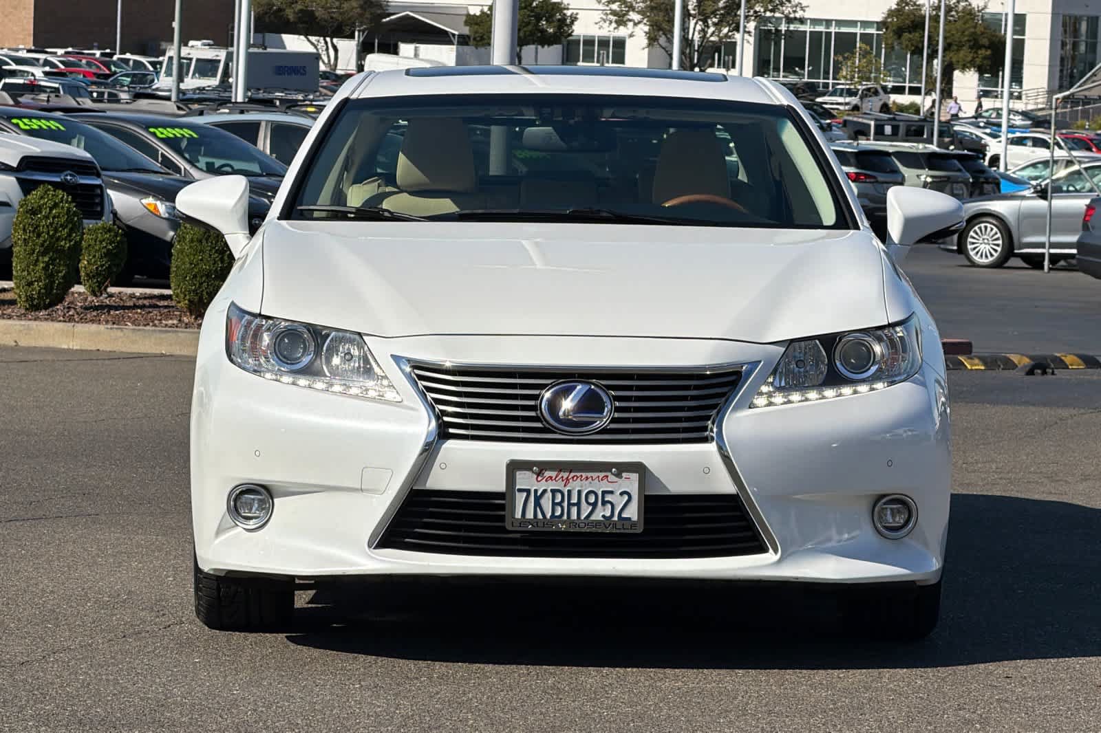 Used 2015 Lexus ES 300h w/ Navigation System Package FWD image 10