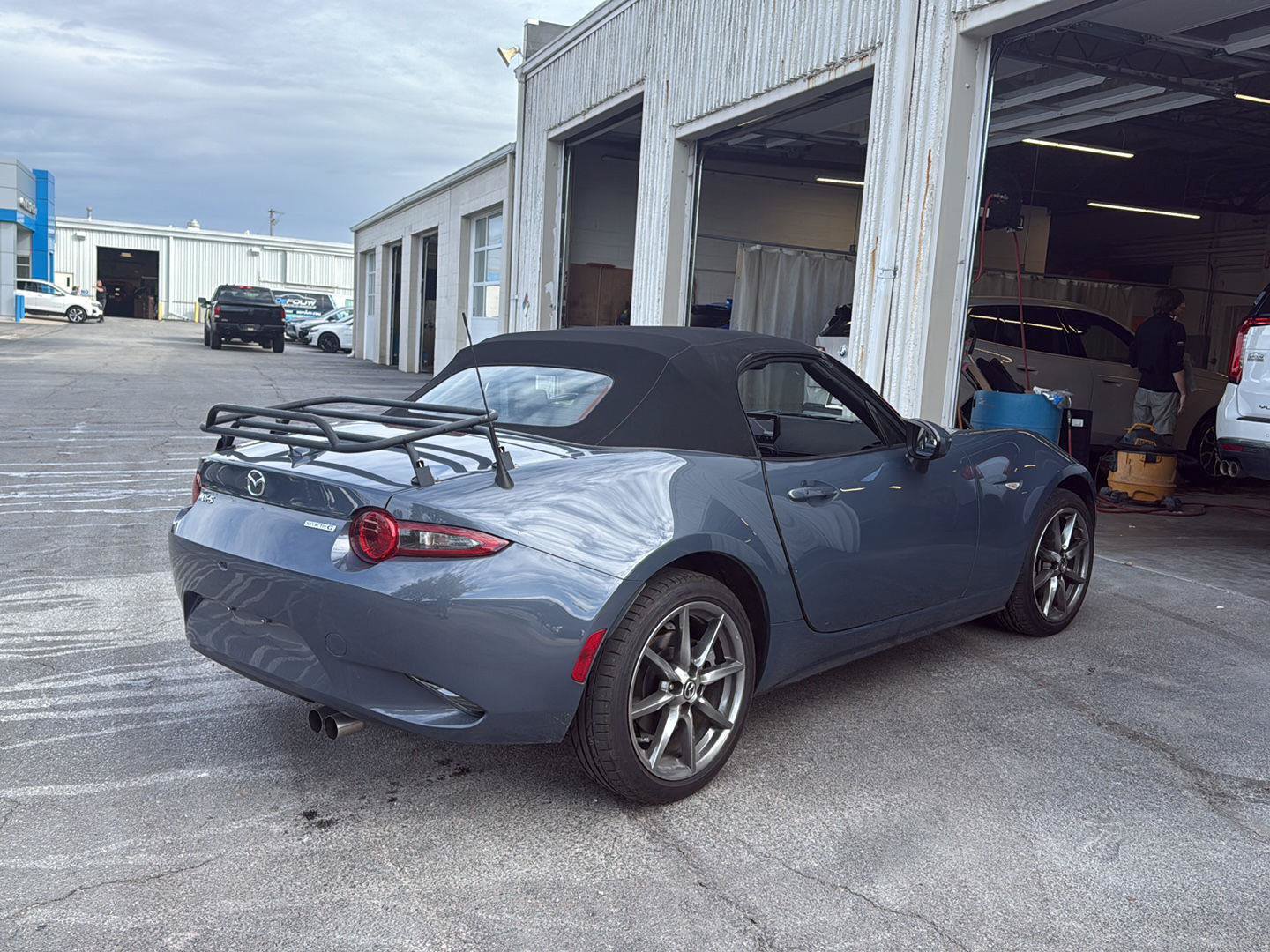 Used 2021 MAZDA MX-5 Miata Grand Touring RWD image 3