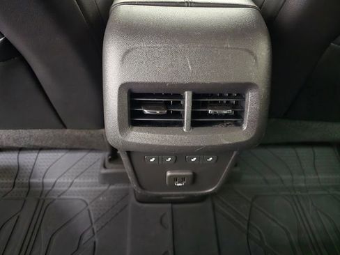 Used 2019 Chevrolet Equinox Premier image 30