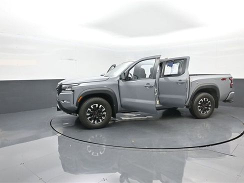 Used 2022 Nissan Frontier PRO-4X image 32