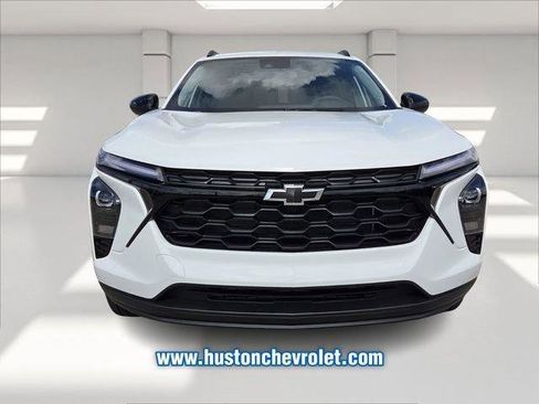 New 2026 Chevrolet Trax LT w/ Driver Confidence Package FWD image 8