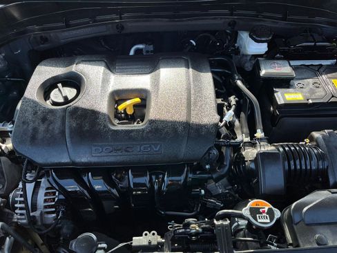 Used 2025 Kia Soul LX w/ LX Technology Package FWD image 32