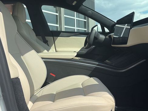 Used 2022 Tesla Model S Plaid AWD/4WD image 13