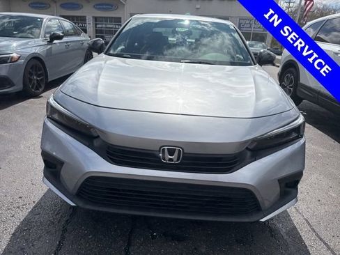 Used 2024 Honda Civic Sport image 2