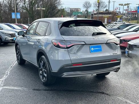 Used 2025 Honda HR-V Sport image 3