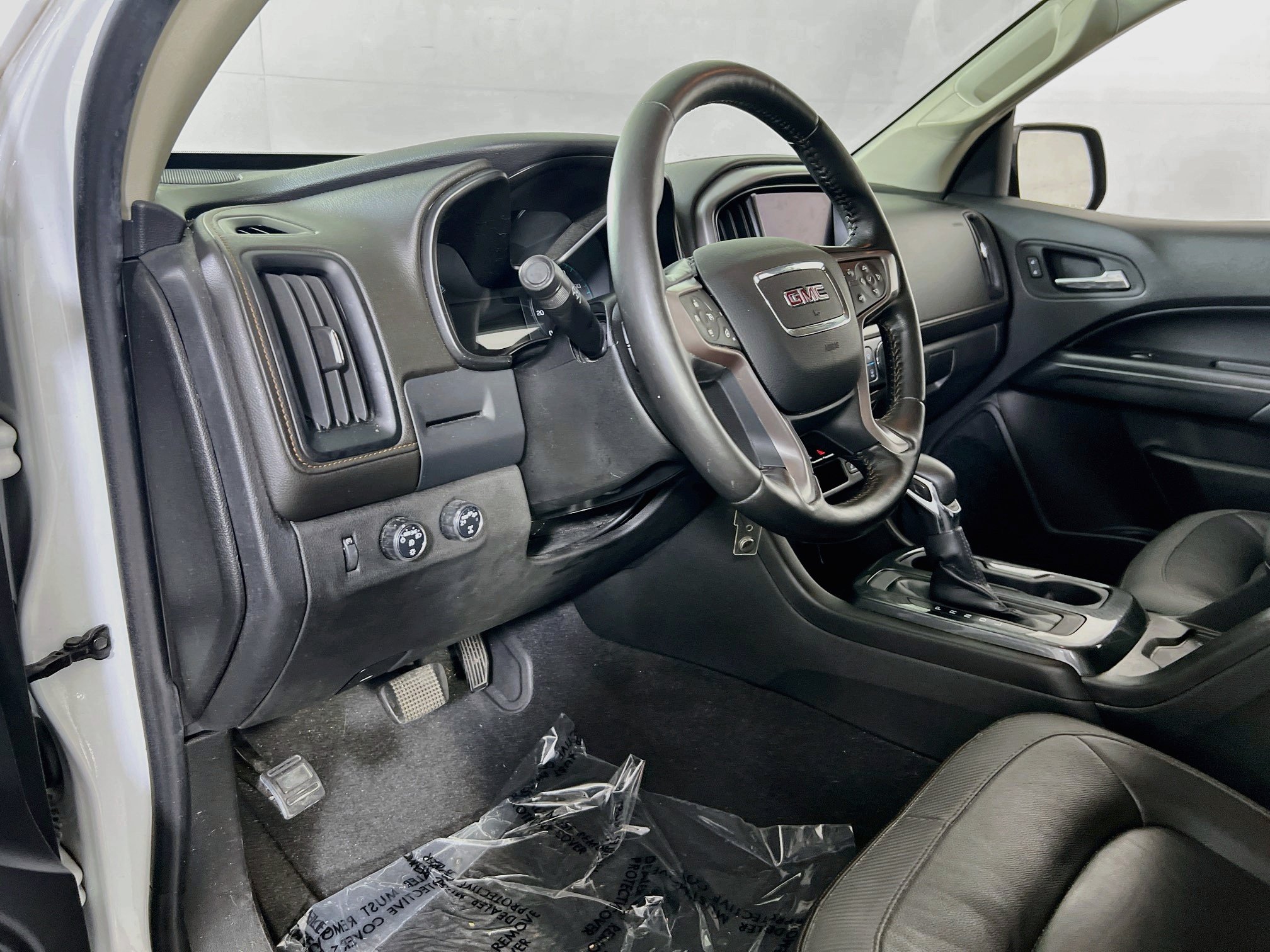 Used 2022 GMC Canyon AT4 w/ Trailering Package AWD/4WD image 9