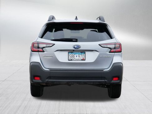 Used 2025 Subaru Outback Premium image 6