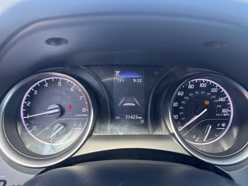 Used 2021 Toyota Camry SE FWD image 30