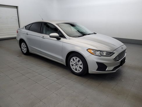 Used 2019 Ford Fusion S FWD image 13