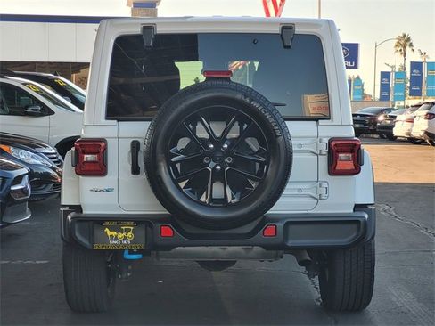 Used 2024 Jeep Wrangler Unlimited Sahara image 5