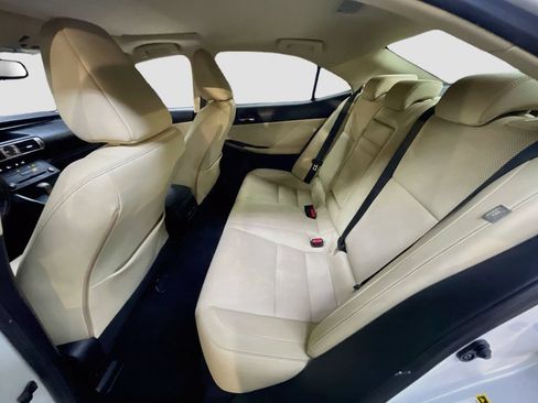 Used 2016 Lexus IS 200t RWD image 23