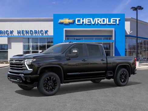 New 2026 Chevrolet Silverado 2500 High Country w/ High Country Premium Package AWD/4WD image 3