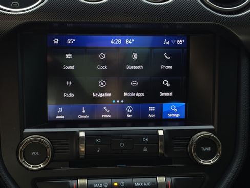Used 2020 Ford Mustang Shelby GT500 w/ Technology Package RWD image 36