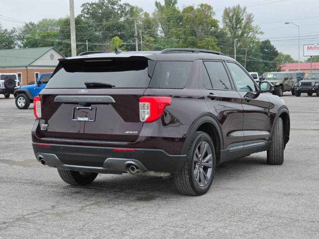 Used 2023 Ford Explorer XLT w/ Equipment Group 202A AWD/4WD image 7