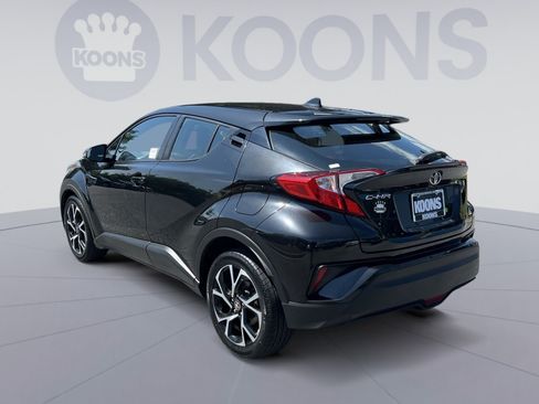 Used 2018 Toyota C-HR XLE FWD image 4