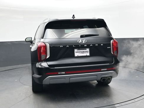 Used 2023 Hyundai Palisade SEL image 5
