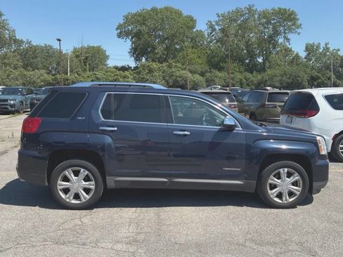 Used 2017 GMC Terrain SLT AWD/4WD image 3