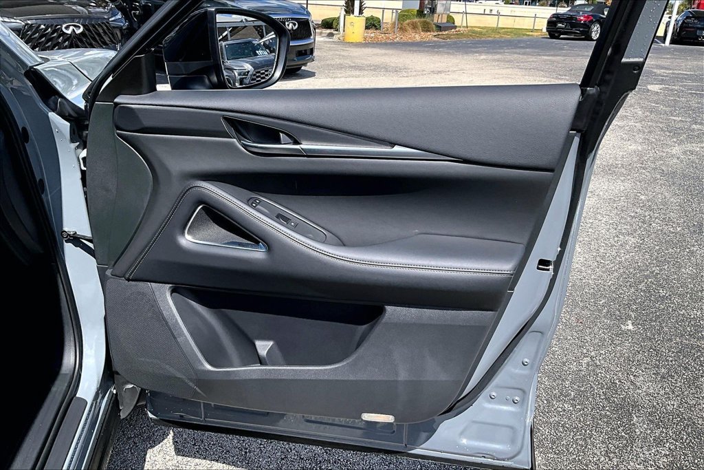 New 2027 INFINITI QX60 Luxe FWD image 35
