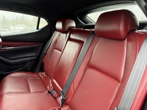 Used 2019 MAZDA MAZDA3 Premium image 30