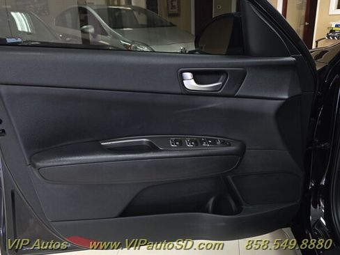 Used 2020 Kia Optima SE FWD image 10