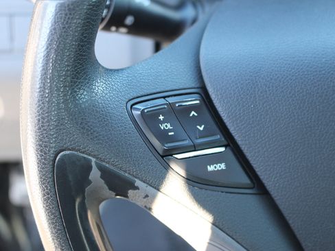 Used 2011 Hyundai Sonata Limited w/ Navigation Pkg 5 image 19