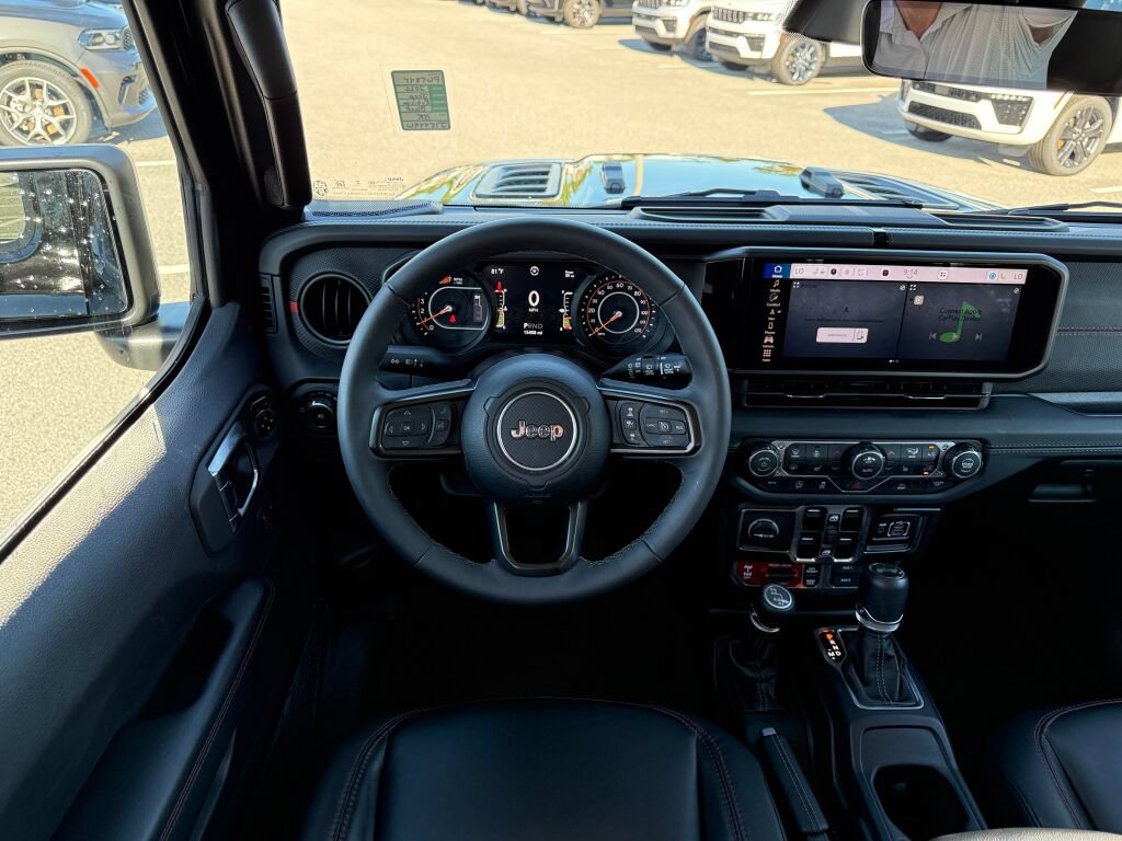 Used 2026 Jeep Wrangler Unlimited Rubicon w/ Technology Group AWD/4WD image 13