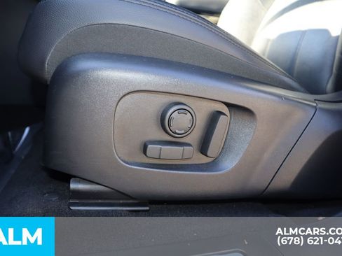 Used 2024 Land Rover Range Rover Evoque Dynamic SE image 12