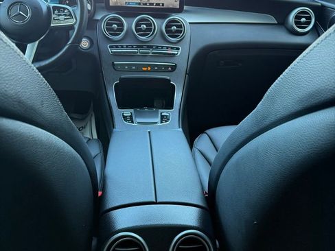 Used 2022 Mercedes-Benz GLC 300 4MATIC image 24