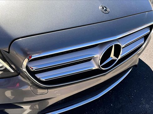 Used 2018 Mercedes-Benz E 400 E 400 image 27