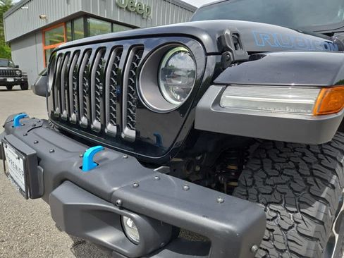 Used 2023 Jeep Wrangler Unlimited Rubicon 4xe w/ Steel Bumper Group AWD/4WD image 9