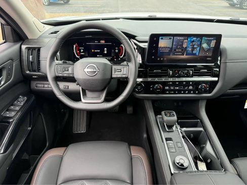 New 2026 Nissan Pathfinder Platinum image 24