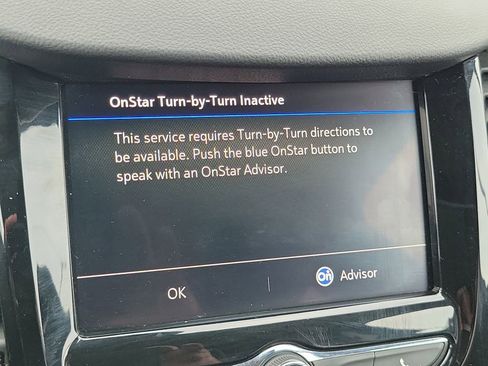 Used 2022 Chevrolet Trax LT w/ LT Convenience Package image 18