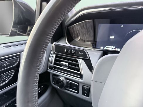 Used 2018 Lincoln Navigator Reserve w/ Technology Package image 75