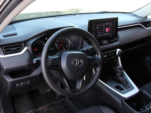 Used 2022 Toyota RAV4 LE w/ Carpet Mat Package (TMS) AWD/4WD image 14