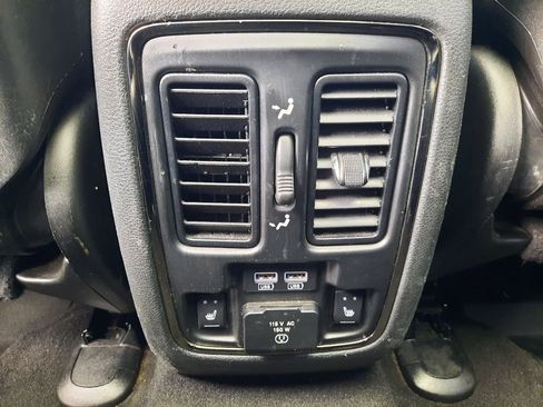 Used 2019 Jeep Grand Cherokee High Altitude AWD/4WD image 17