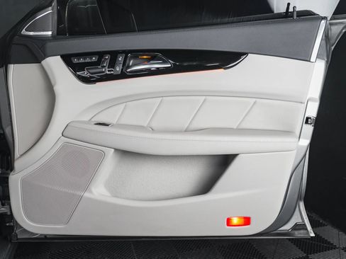 Used 2013 Mercedes-Benz CLS 63 AMG image 54