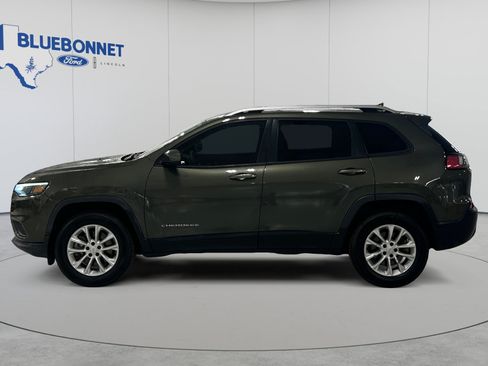 Used 2020 Jeep Cherokee Latitude AWD/4WD image 8