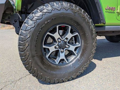 Certified 2018 Jeep Wrangler Unlimited Rubicon AWD/4WD image 30