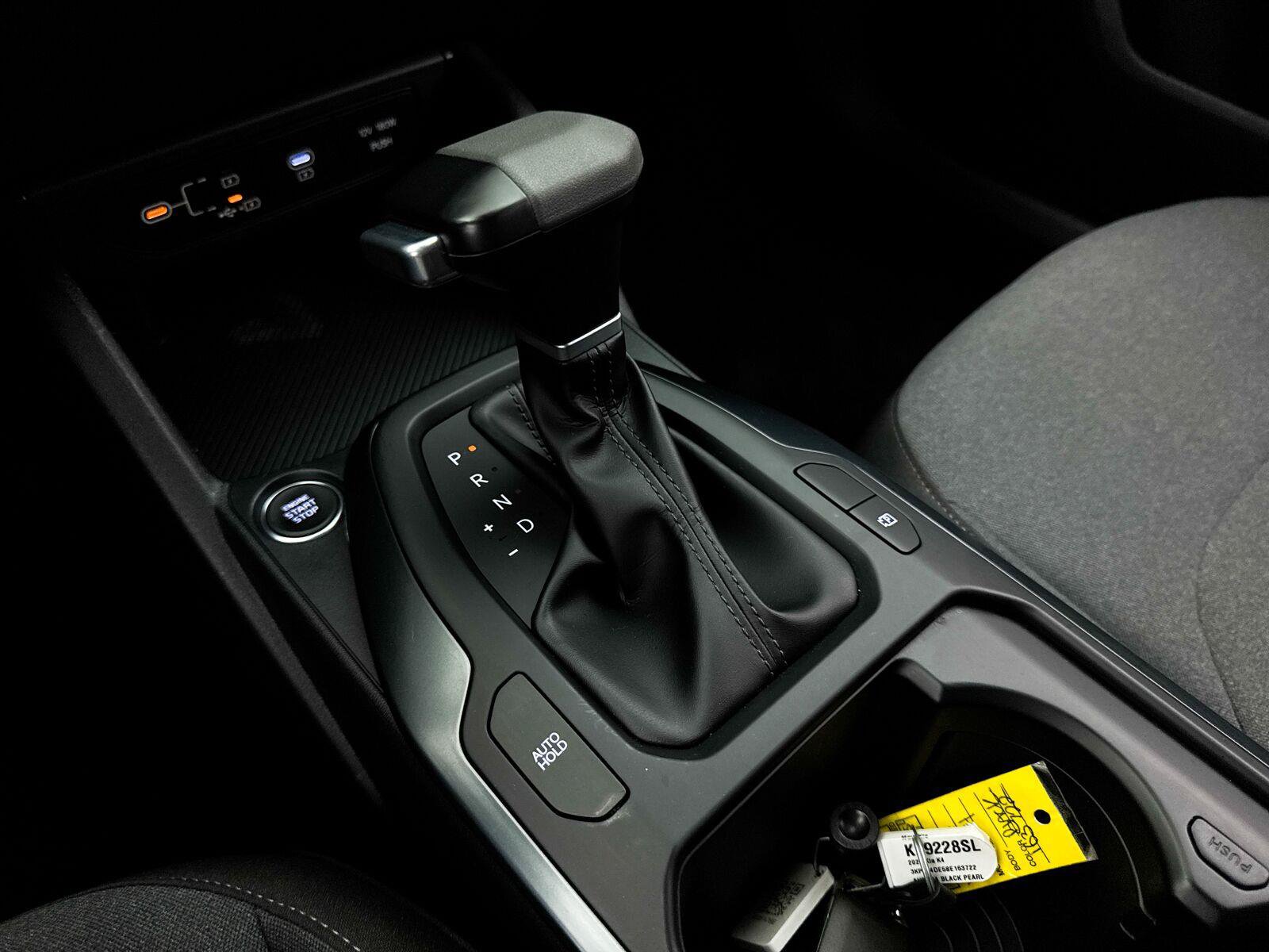 Used 2025 Kia K4 FWD image 25